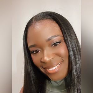 Meet your Posher, Ariana